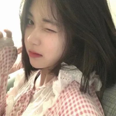 出水红莲